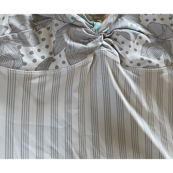 Lululemon Striped Tank - Picture 6 of 7